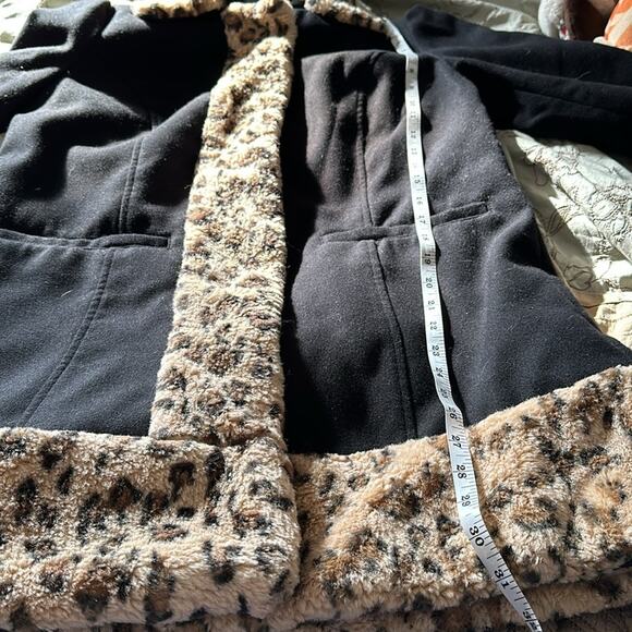 International Details | Faux Animal Print Fur Lined Coat Size M - Picture 10 of 10